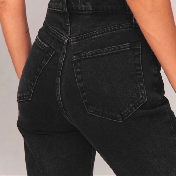 Abercrombie Mom High Rise Jeans - Picture 3 of 5